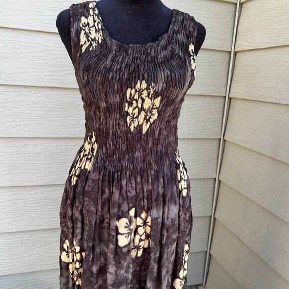 J & J Fashion Tank top style elastic top dress, one size, batik type design - Picture 2 of 9